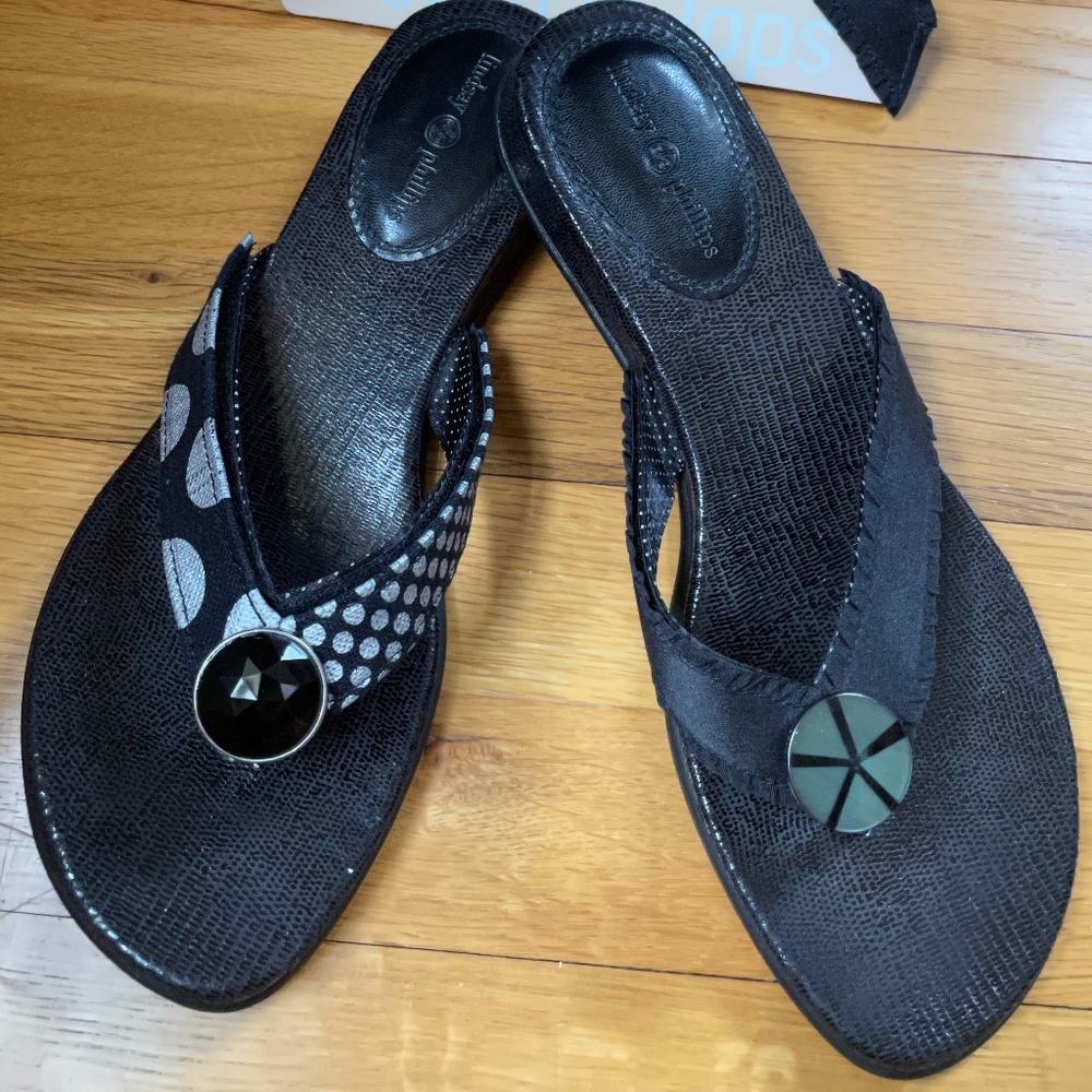 LINDSAY PHILLIPS Black Sandals and SwitchFlops Siz